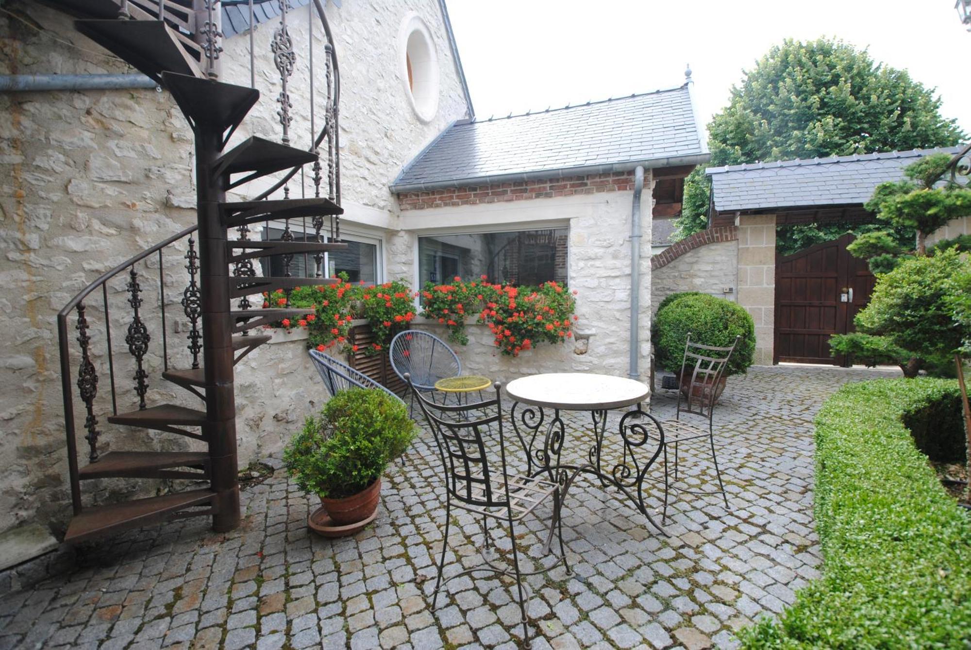 Le Grand Logis - Guest House - Bed And Breakfast Marchais  Екстер'єр фото